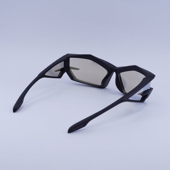 Givenchy GV40049I 02C Sunglasses Matte Black Geometric Frame,Smoke Mirror Lenses - Picture 8 of 9
